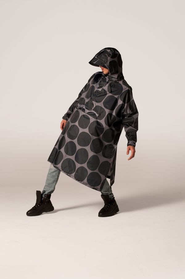 RegnPoncho  Black Polka