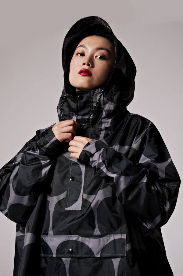 RegnPoncho  Black Polka